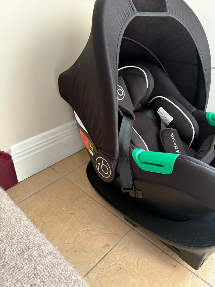 Ickle bubba car seat and isofix base - Image 2