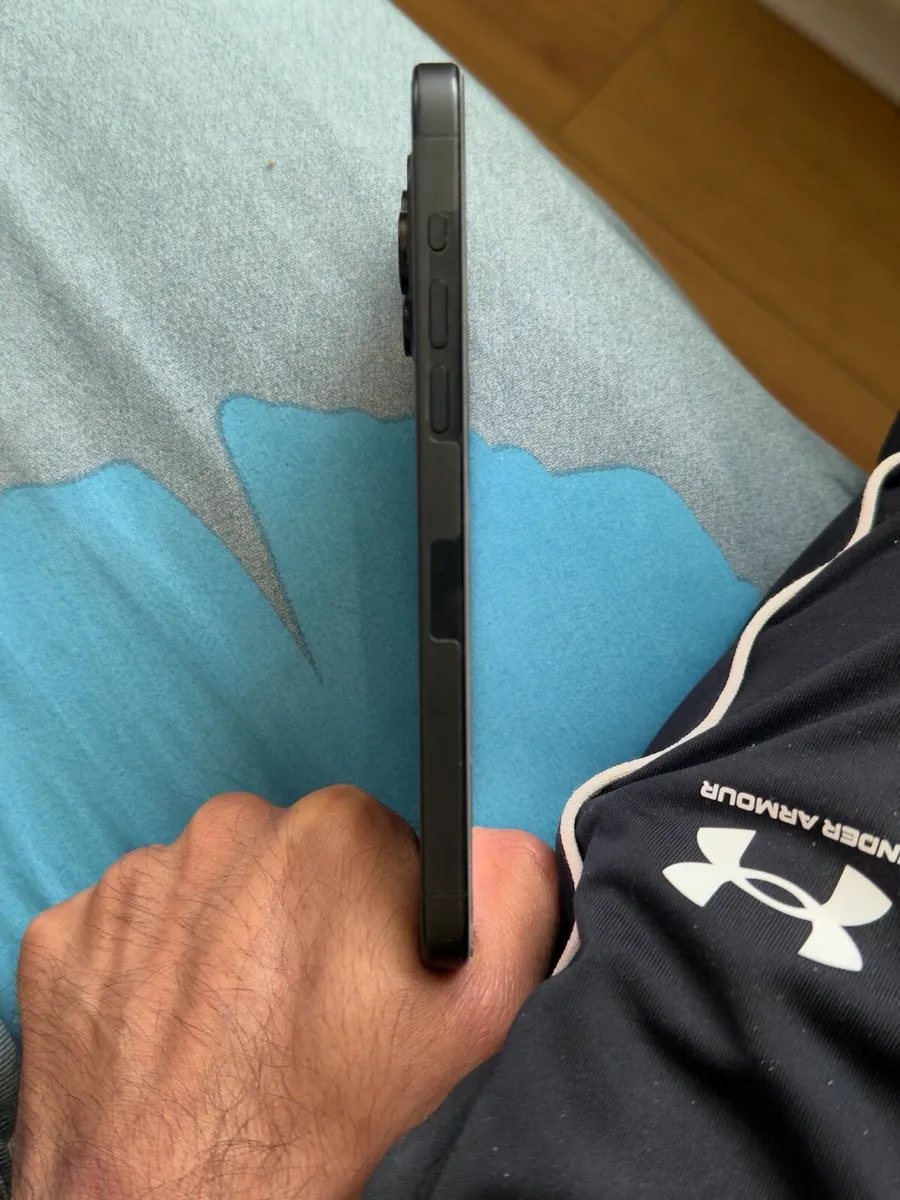 iPhone 15 pro max 256 GB - Image 2
