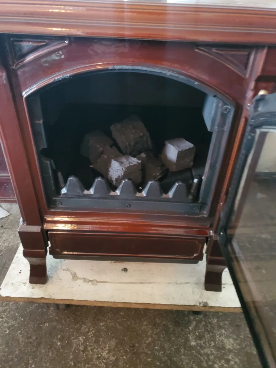 Nestor Martin 5kw oil stove new condition - Image 2