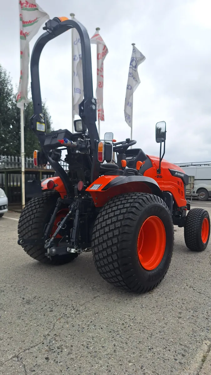 Avenger 26  compact tractor - Image 3