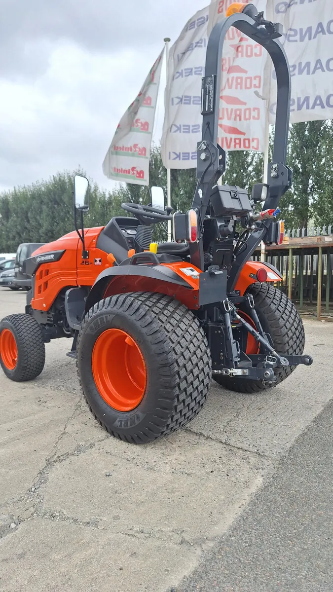 Avenger 26  compact tractor - Image 4