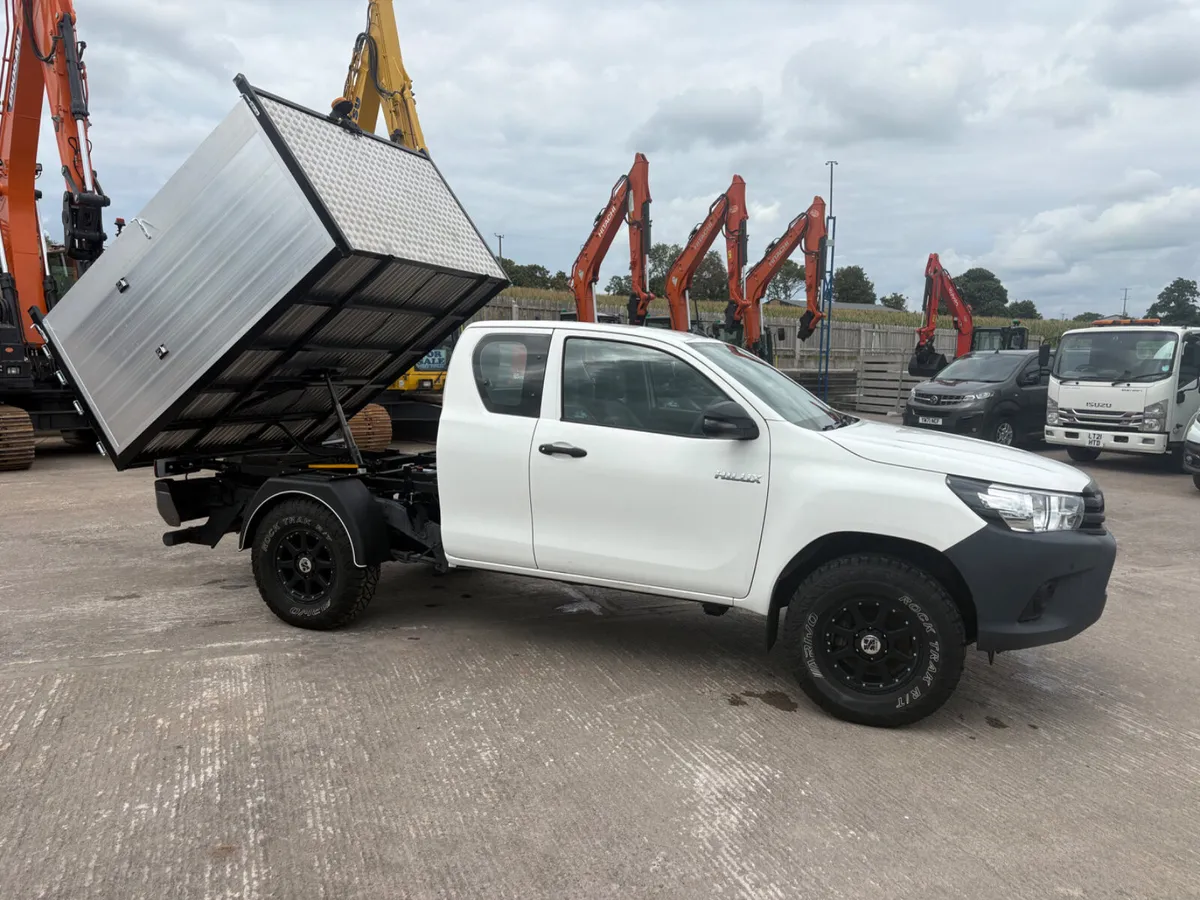 2019 Toyota Hilux ARB TIPPING BODY - Image 1