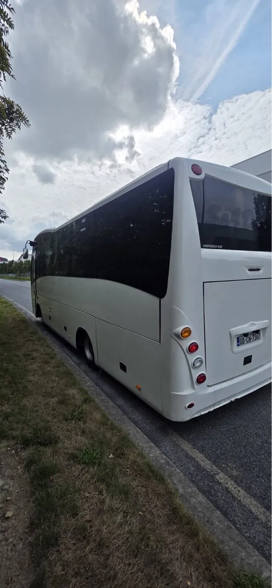 2008 Mercedes sit car 33 seater - Image 3