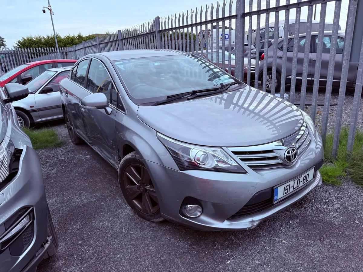 2015 Toyota Avensis 2.0d4d DAMAGE REPAIRABLE - Image 1