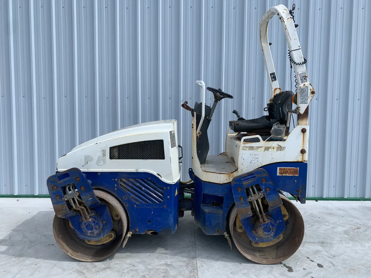 2006 BOMAG BW120AD-4 TWIN DRUM ROLLER FOR AUCTION - Image 2