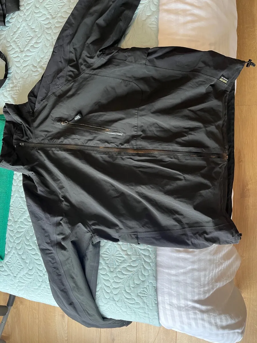 Galvin Green Golf Wetgear Jacket and Pants - Image 1