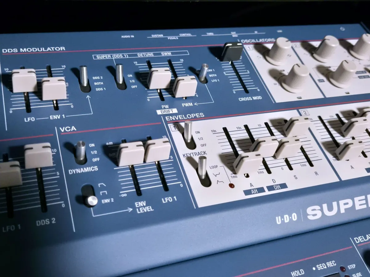 UDO Super 6 Desktop Synth - Limited Edition Blue - Image 2