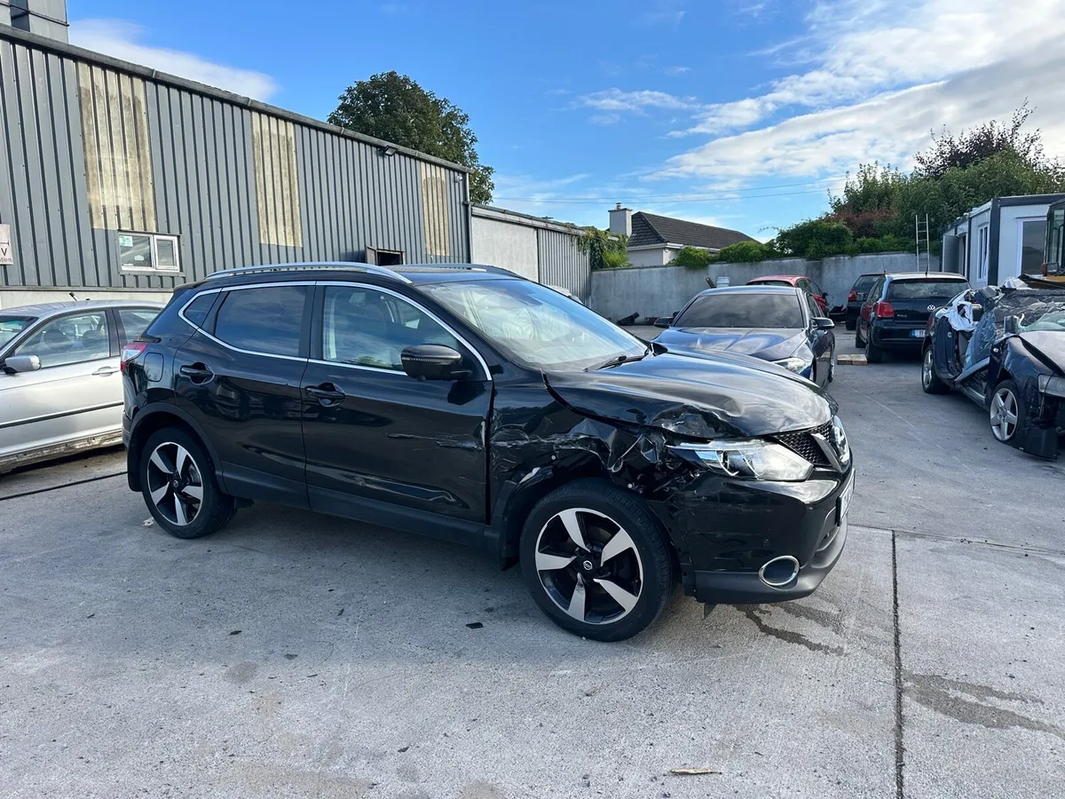171 Qashqai damaged repairable - Image 1