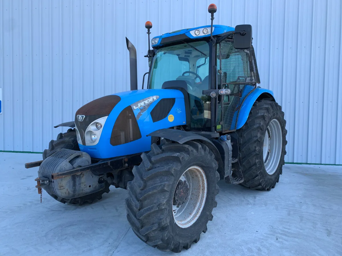 UNRESERVED 2016 LANDINI 6-130C 4WD TRACTOR - Image 1