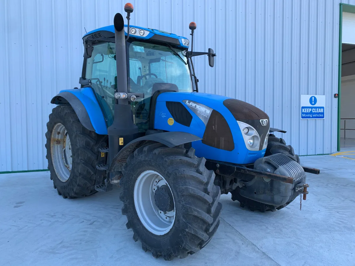 UNRESERVED 2016 LANDINI 6-130C 4WD TRACTOR - Image 4