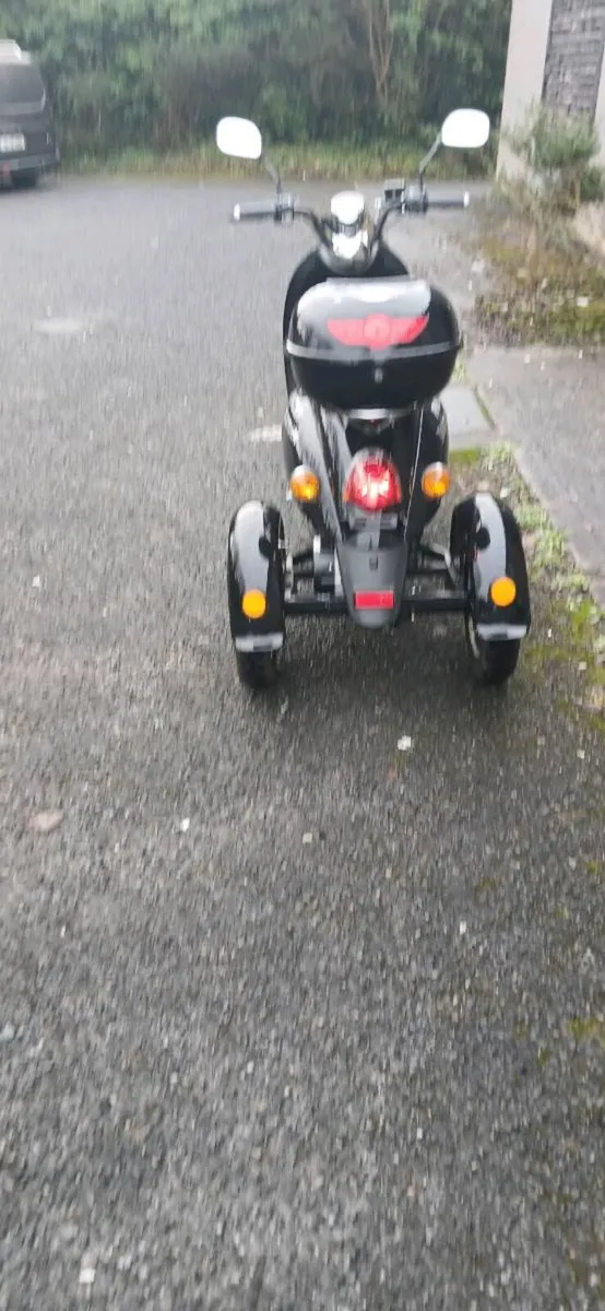 Moped mobility trike - Image 3
