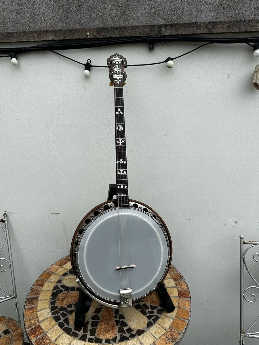 Paramount Leader Tenor Banjo - Image 1