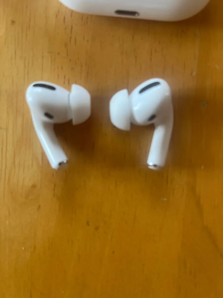 Genuine Apple AirPods Pro 1 & Wireless Case & Box - Image 2