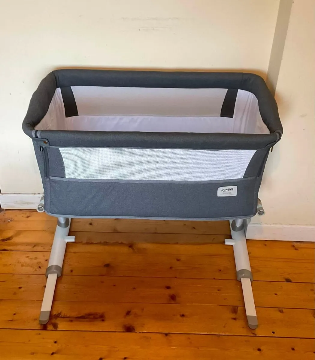 Ronbei Next To Me / Bedside Crib - Great Condition - Image 1