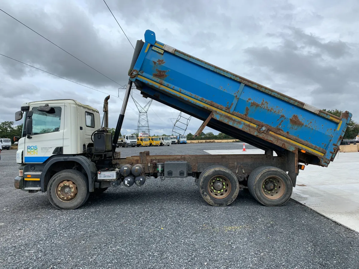 UNRESERVED 2005 SCANIA P270 6X4 TIPPER FOR AUCTION - Image 2