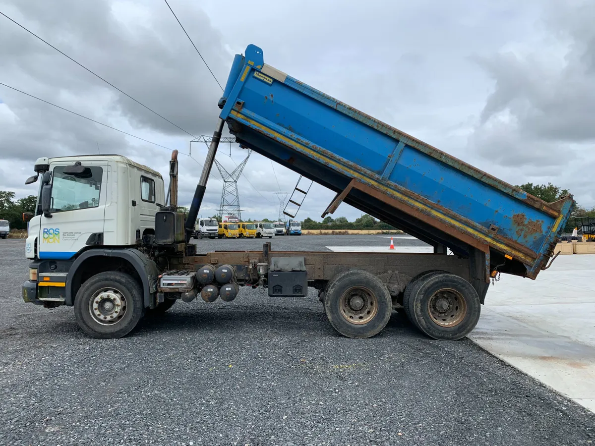 UNRESERVED 2005 SCANIA P270 6X4 TIPPER FOR AUCTION - Image 2