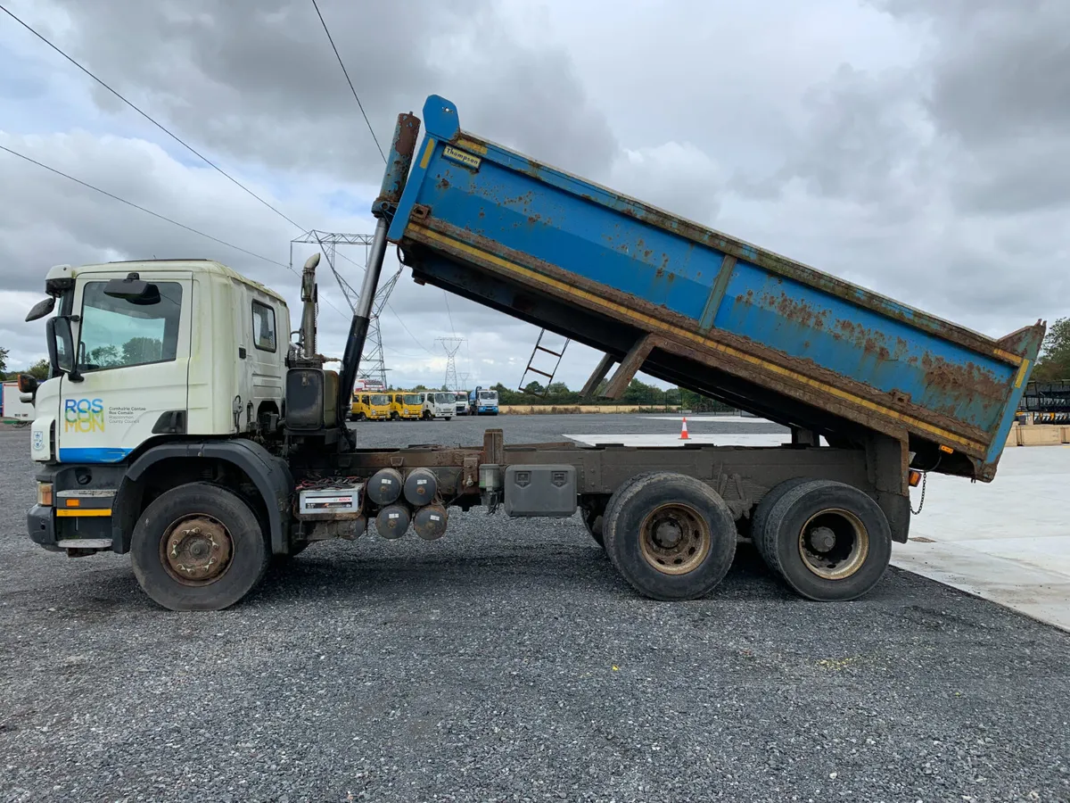 UNRESERVED 2005 SCANIA P270 6X4 TIPPER FOR AUCTION - Image 2