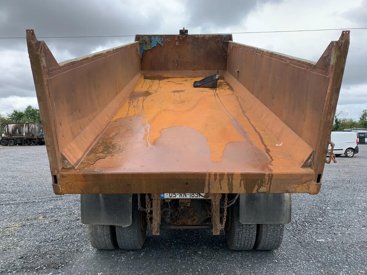 UNRESERVED 2005 SCANIA P270 6X4 TIPPER FOR AUCTION - Image 4
