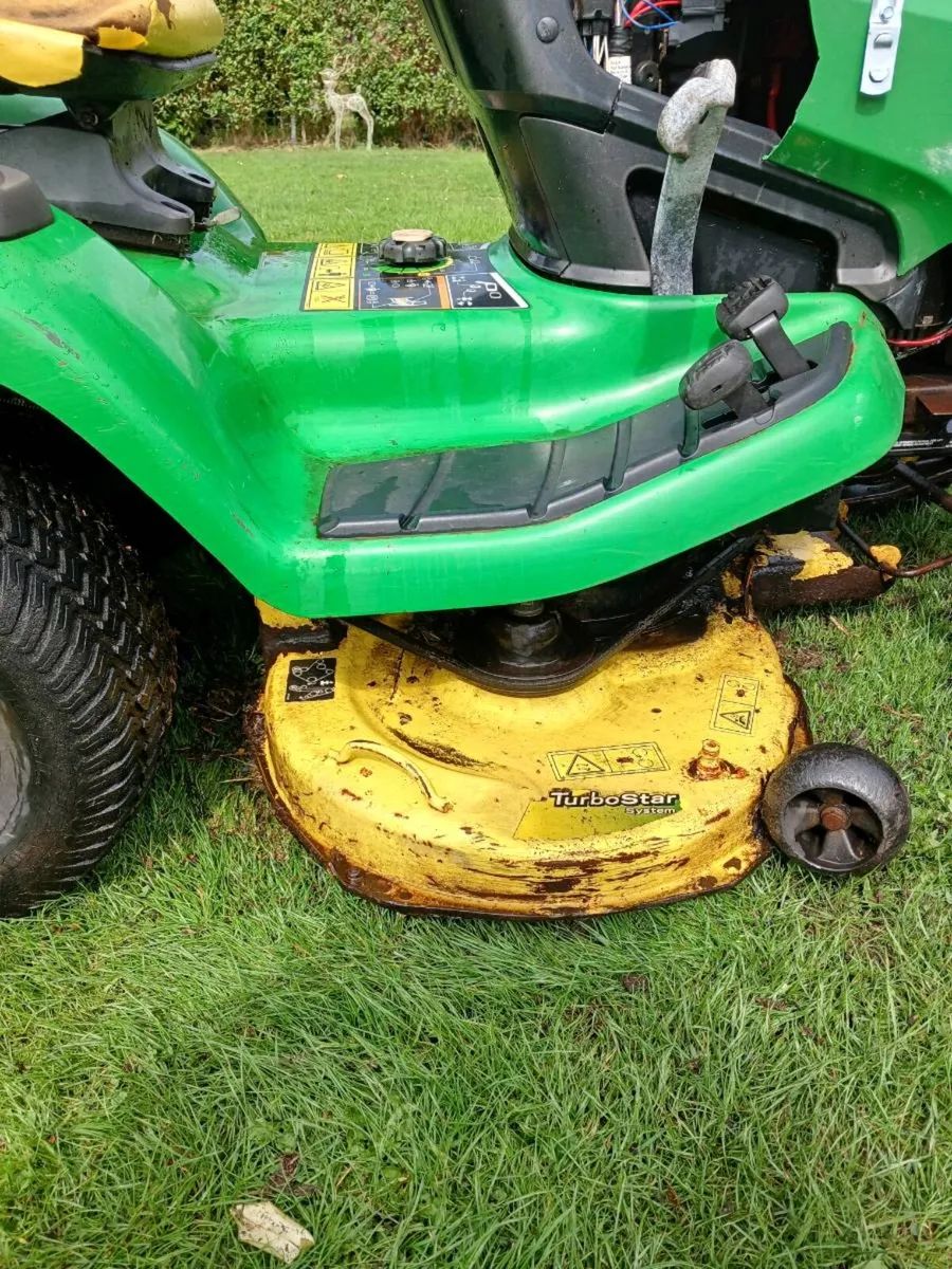 Breaking 4 parts John Deere X300R - Image 2