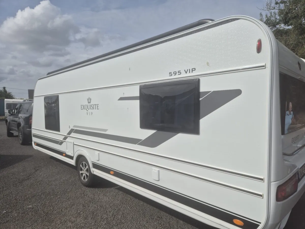 Lmc exquisite vip 4 berth luxury caravan 2023 - Image 4