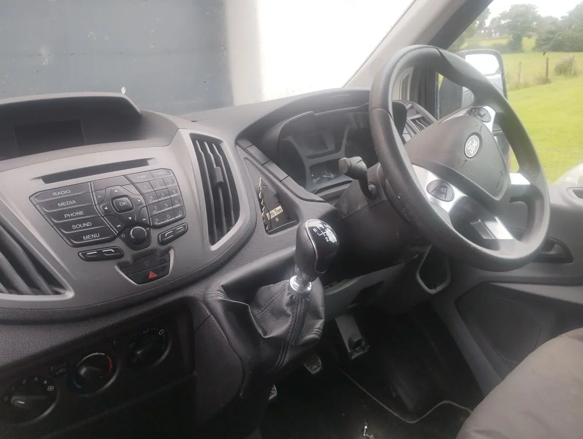 Ford Transit 2018 - Image 2