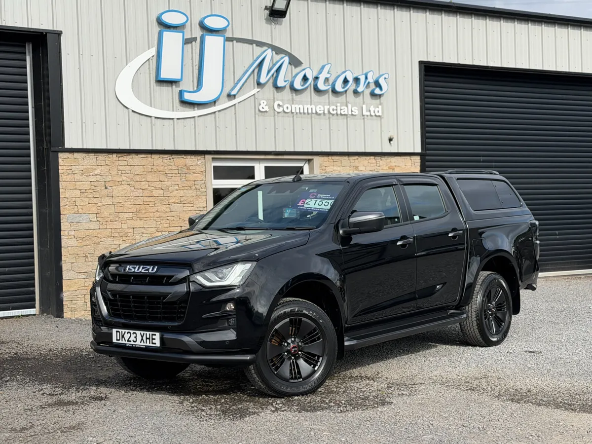 23 ISUZU LD-MAX 1.9 V-CROSS 4X4 CREWCAB - Image 3