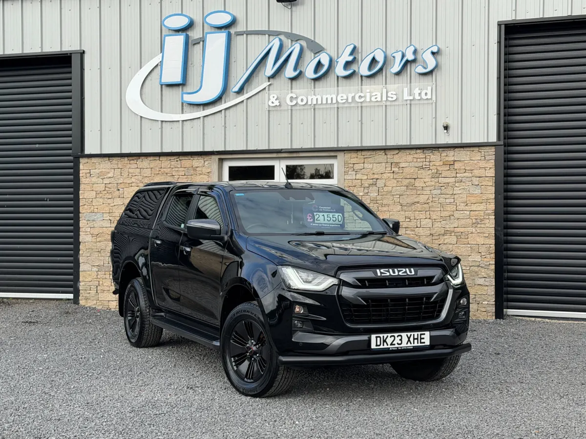 23 ISUZU LD-MAX 1.9 V-CROSS 4X4 CREWCAB - Image 1