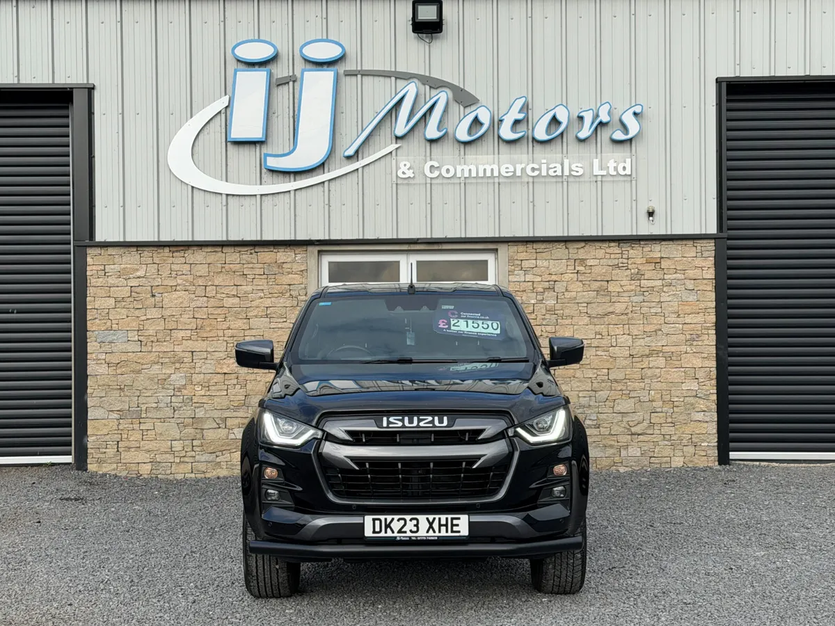 23 ISUZU LD-MAX 1.9 V-CROSS 4X4 CREWCAB - Image 2