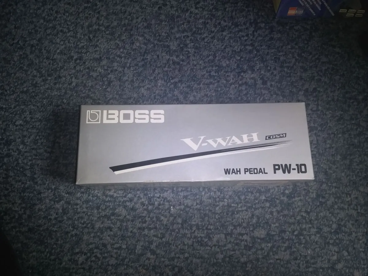 BOSS PW-10 V-Wah Effect Pedal - Image 1