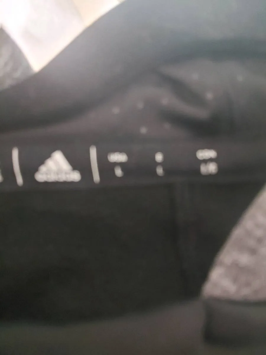 Adidas Mens Pitsburgh Penguins NHL hoody - Image 4