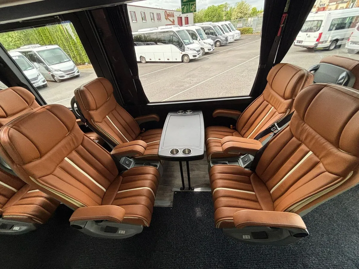 Grand Toro II VIP (21 Seats + Guide + Driver) - Image 4