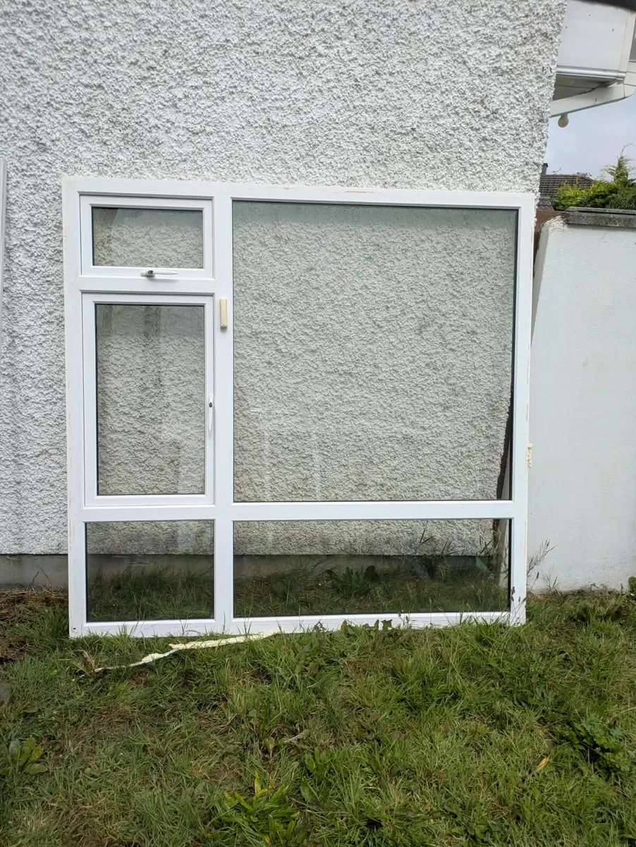 Window and door - Image 1
