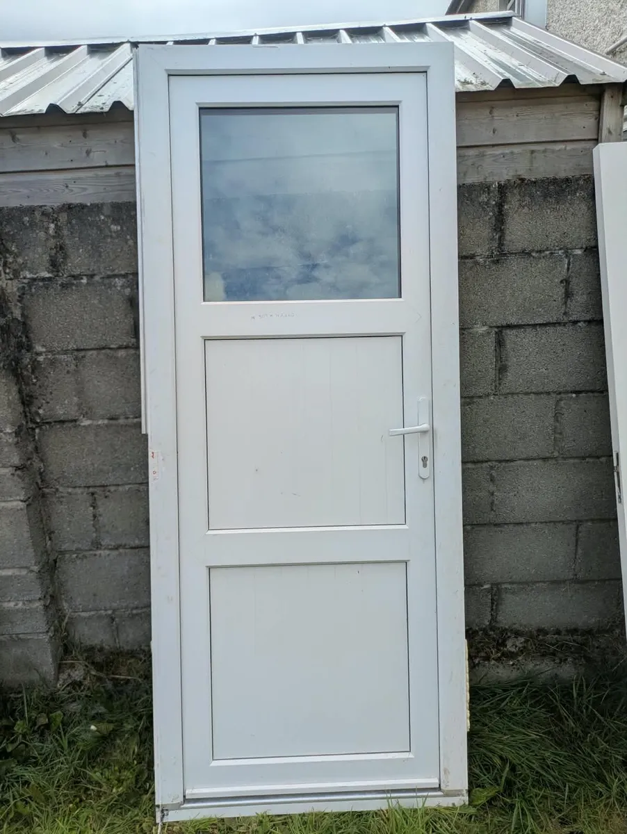 Window and door - Image 3