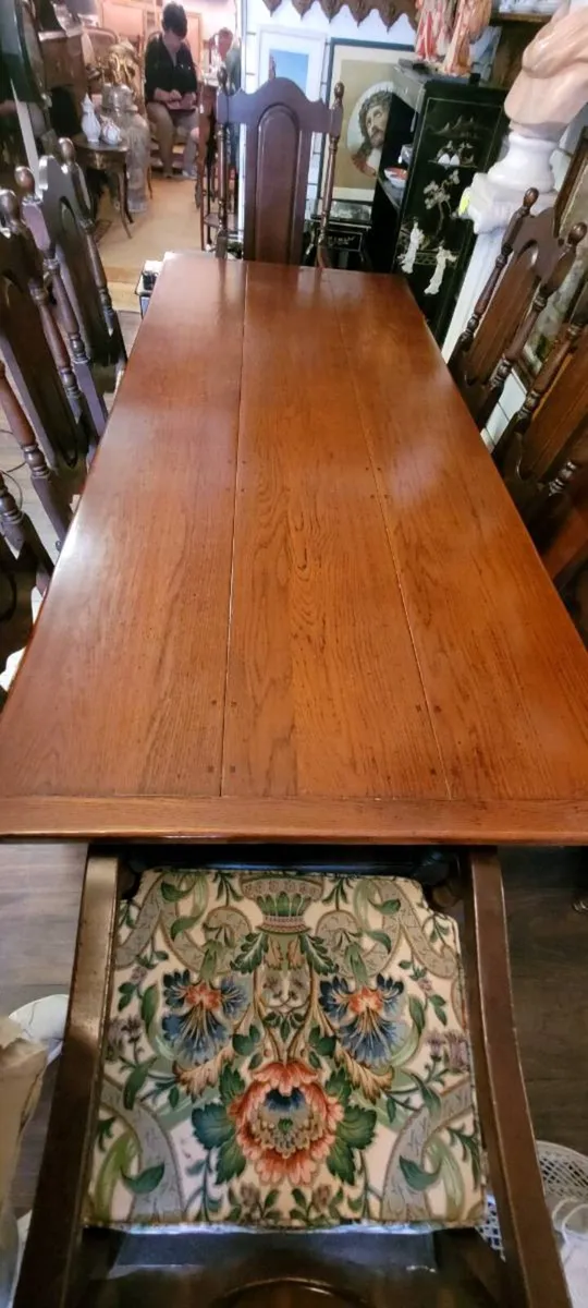 Oak dining table and 8 chairs - Image 2