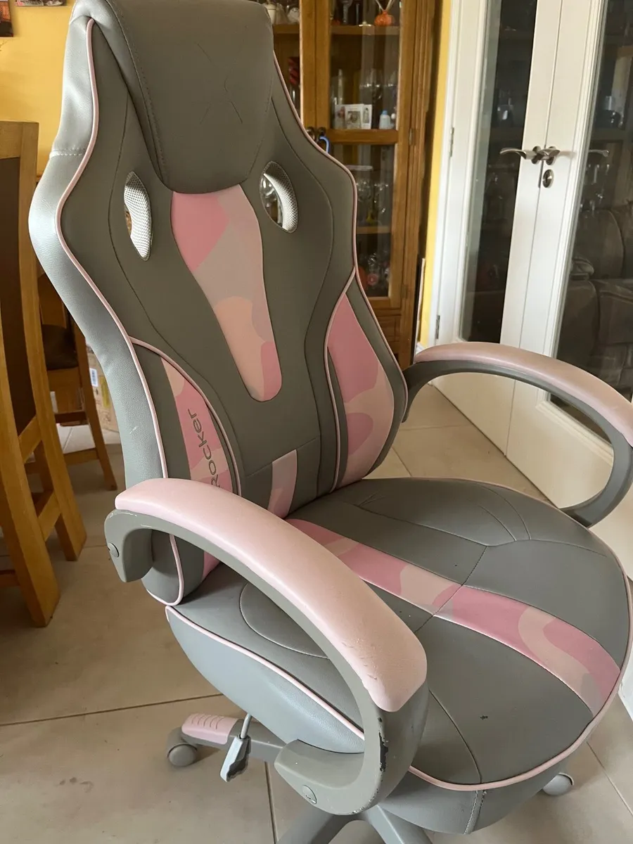 Gaming chair - Image 2