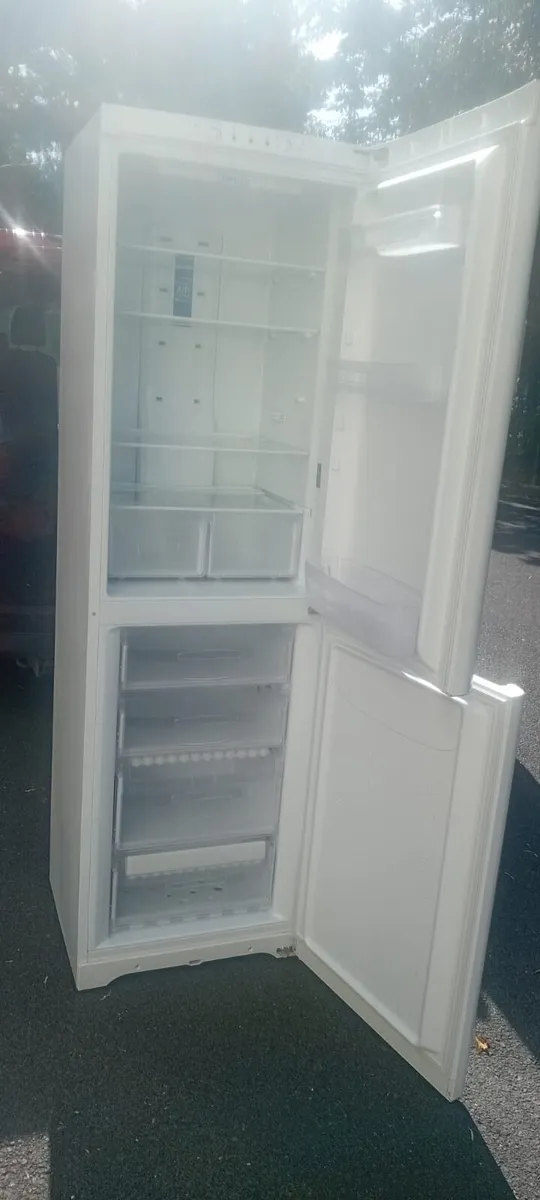 Fridge freezer - Image 2