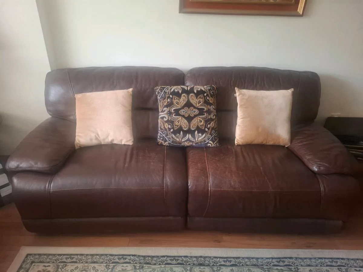 A 3 Seater & A 2 Seater Leather Electric Recliner - Image 4