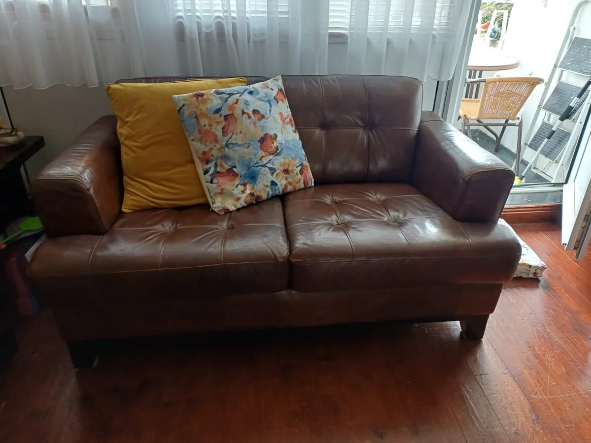 Couches - Image 4