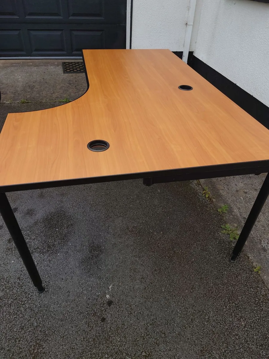 Office desk and chair - Image 4