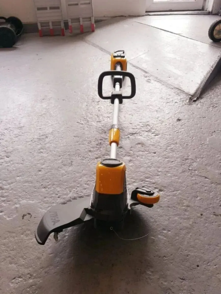STIGA BATTERY GRASSTRIMMER - FOR SALE - Image 4