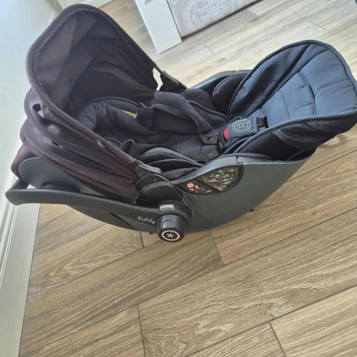 Kiddy carseat €120 ono - Image 3