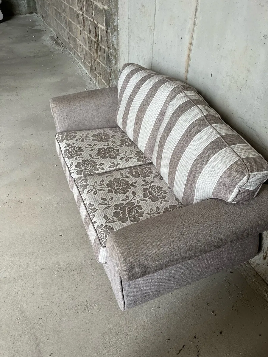 3 Piece couch - Image 2