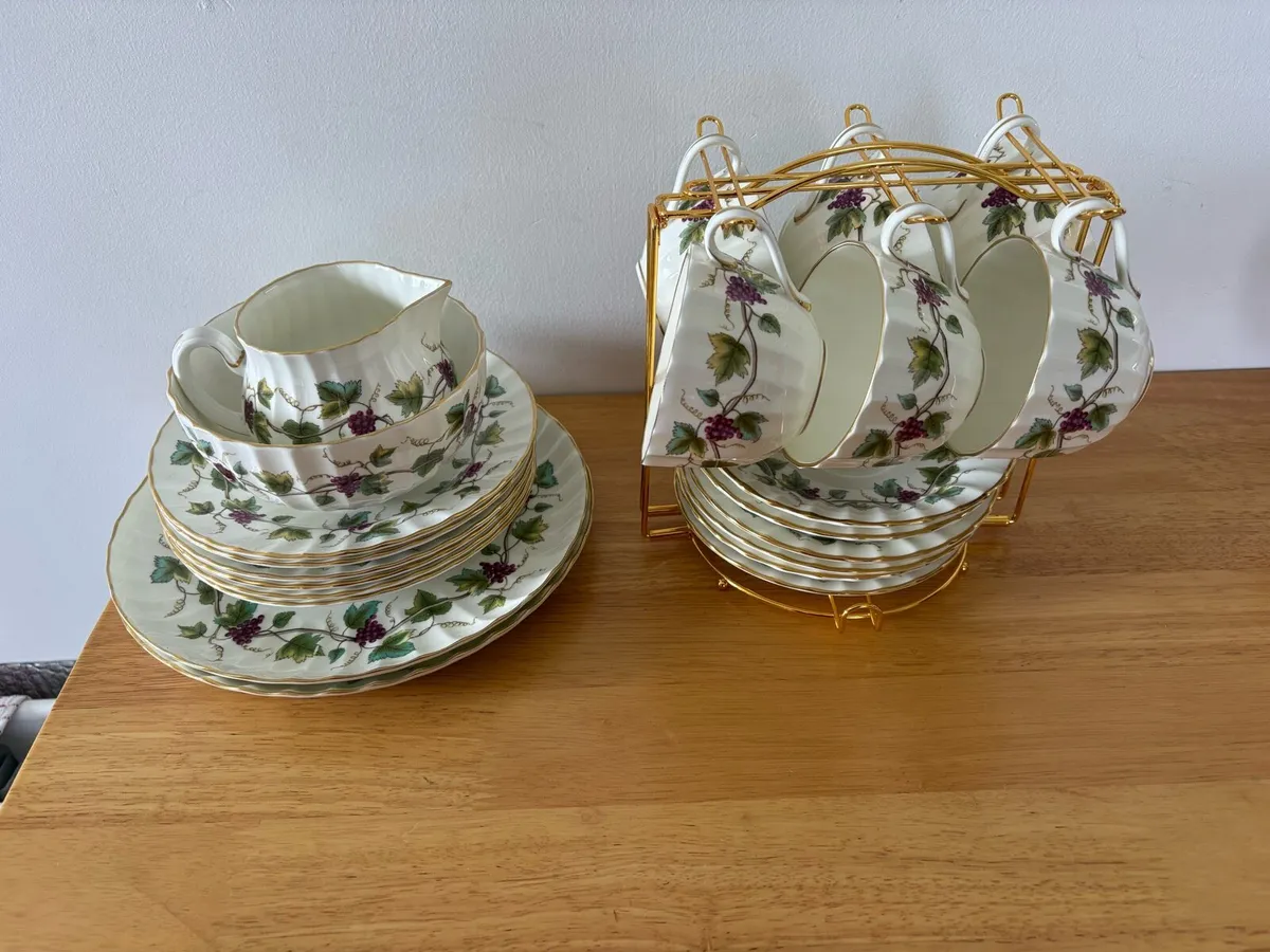 22 x Royal Worcester Tea Set - Image 2