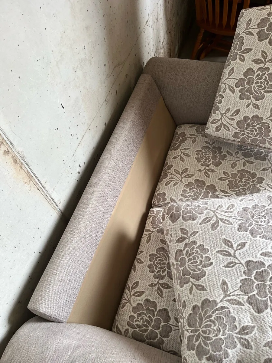 3 Piece couch - Image 4