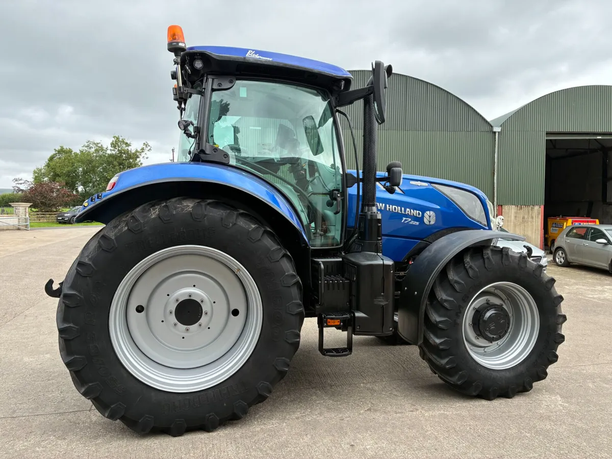 New Holland T7.225 Blue Power - Image 3