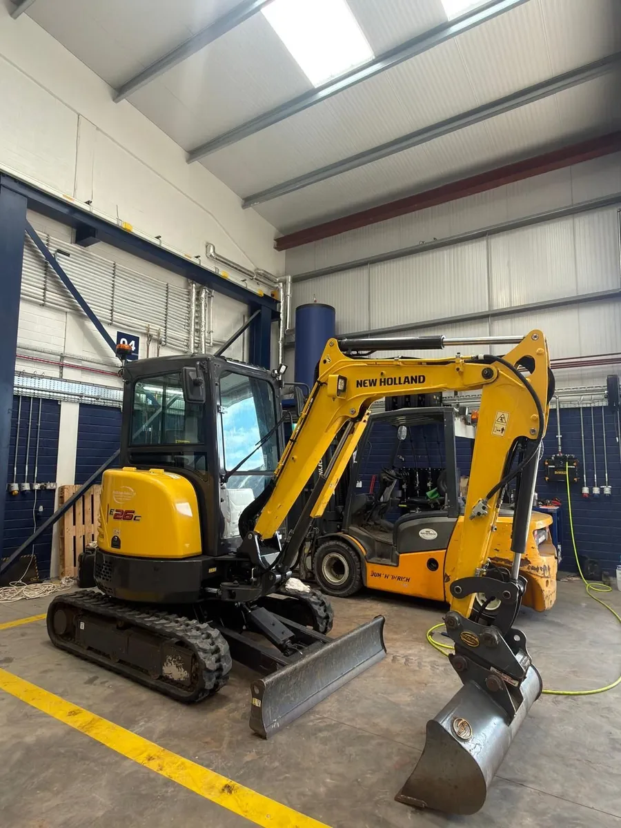 New Holland E26c 3T Mini Digger. - Image 4
