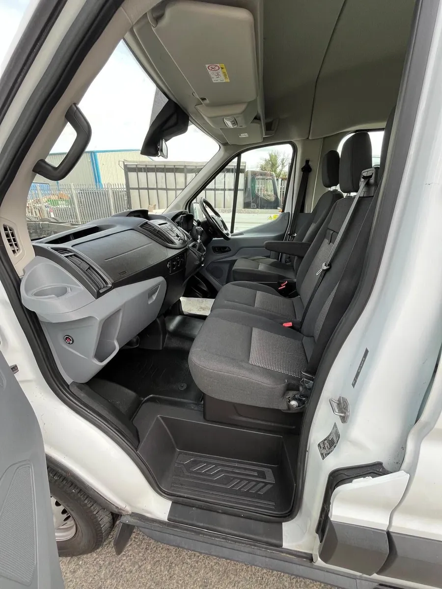 Ford Transit 2017 - Image 2