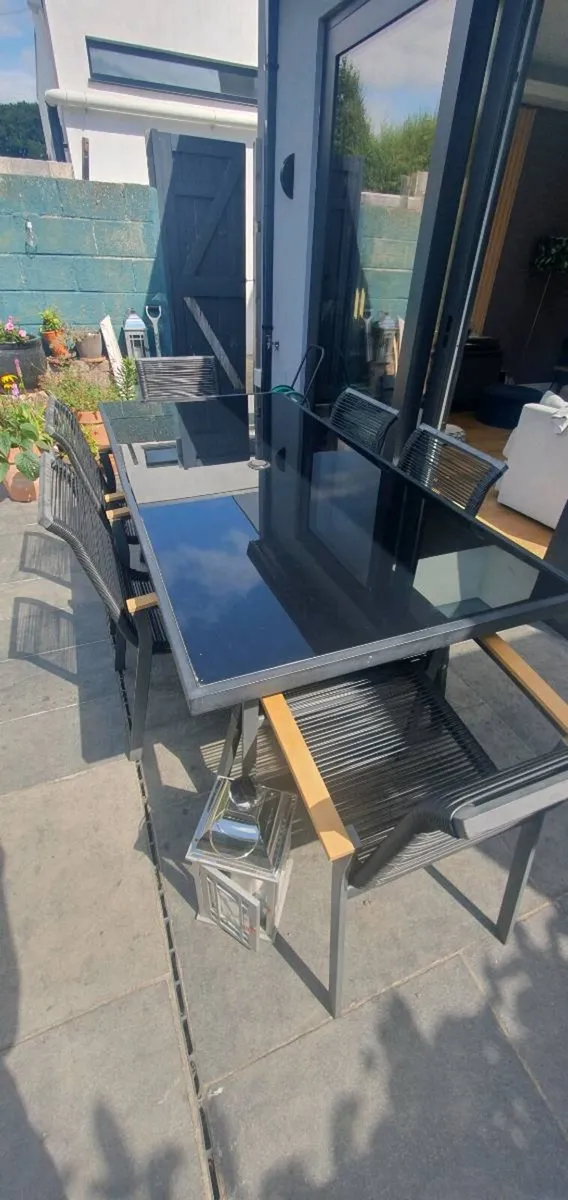 Garden table and chairs - Image 3