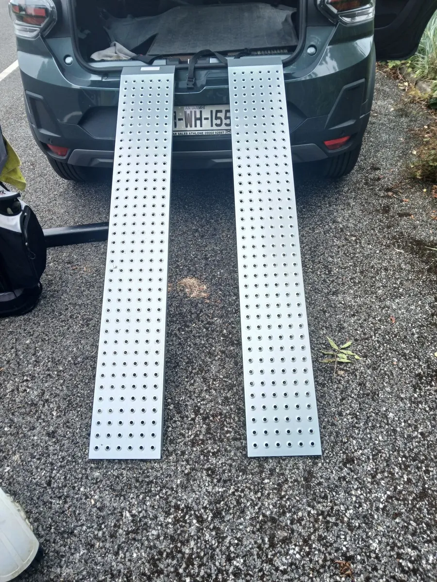LOADING RAMPS x2