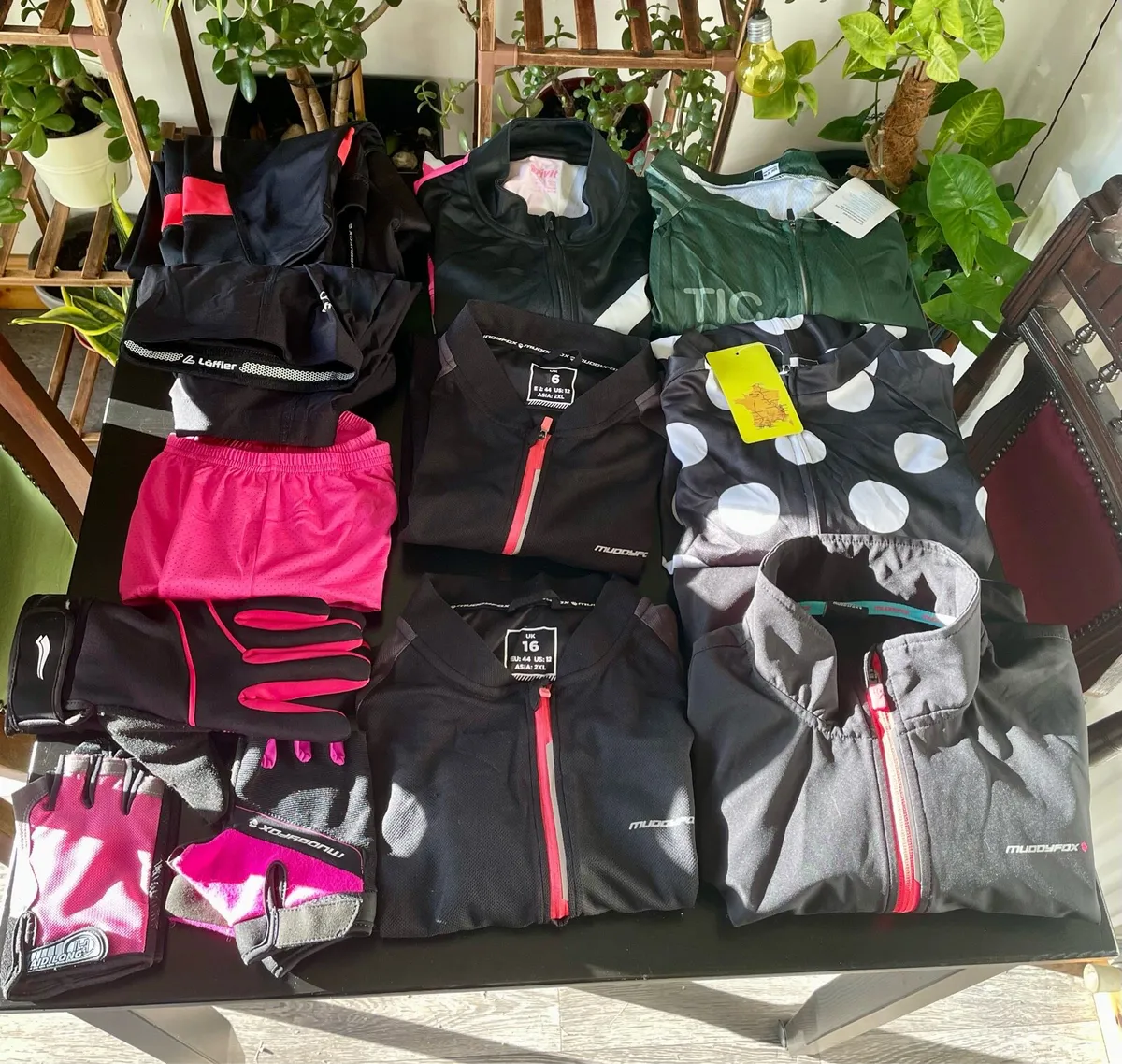 Women’s Cycling Clothes - Image 1